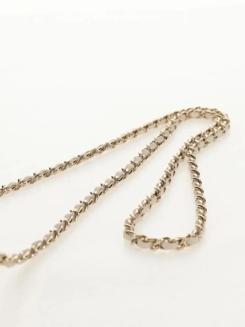CHANEL V Stitch Chain Shoulder Bag Mouton White Gold CC Auth 148461AM